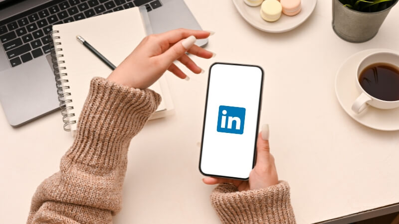 Oportunidades com LinkedIn: Como Utilizar Redes Sociais Profissionais para Impulsionar Sua Carreira